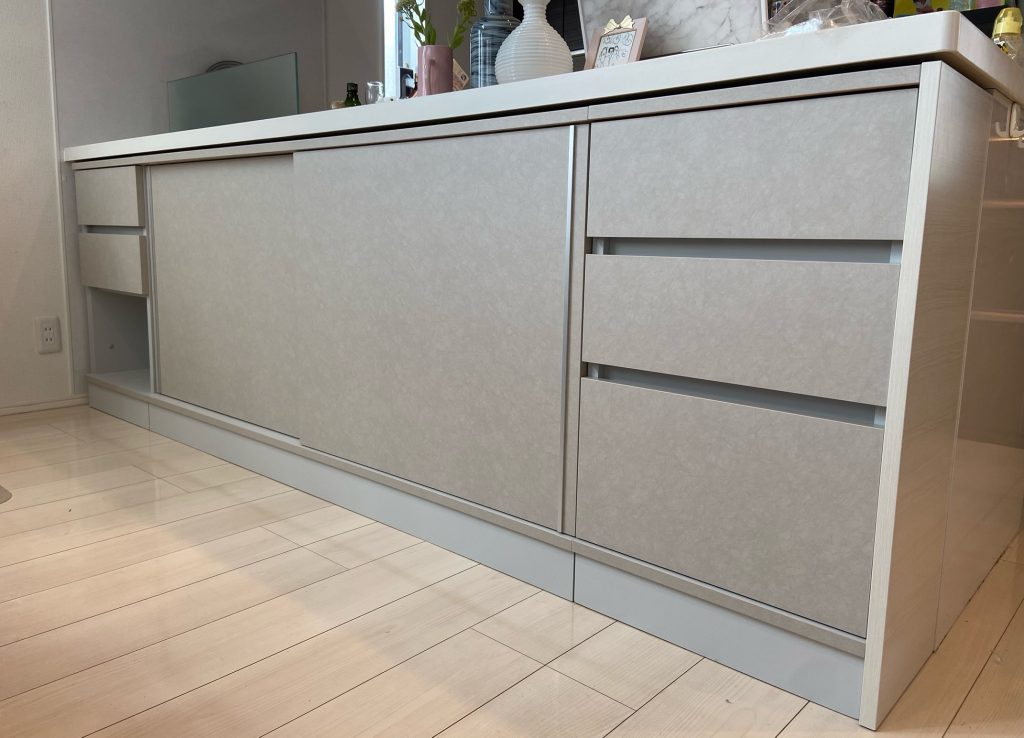 カテゴリ カウンター下収納 | すきまくん 1cm単位のオーダー家具 株式